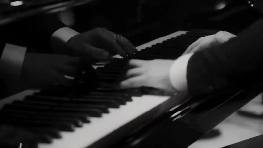 Mark Forster - Was du nicht tust s/w (Paris Piano Session)